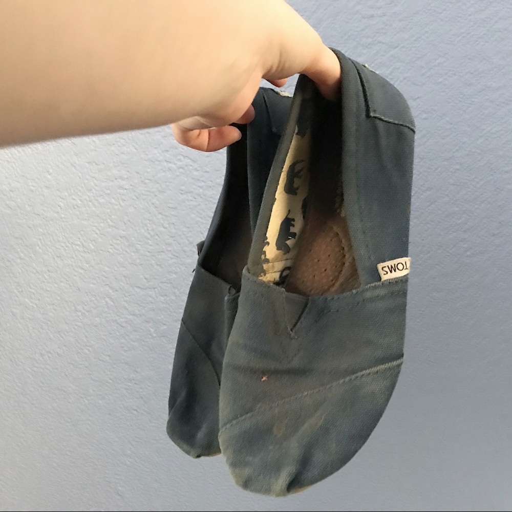 Size 7 Tom’s